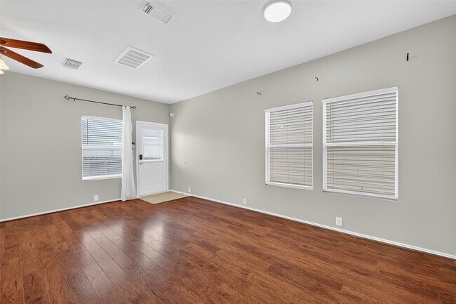 Building Photo - 16707 Pine Castle Dr