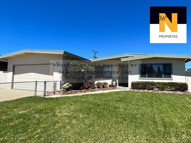 Primary Photo - Charming 3 Bed/2 Bath Home with Bonus Room...