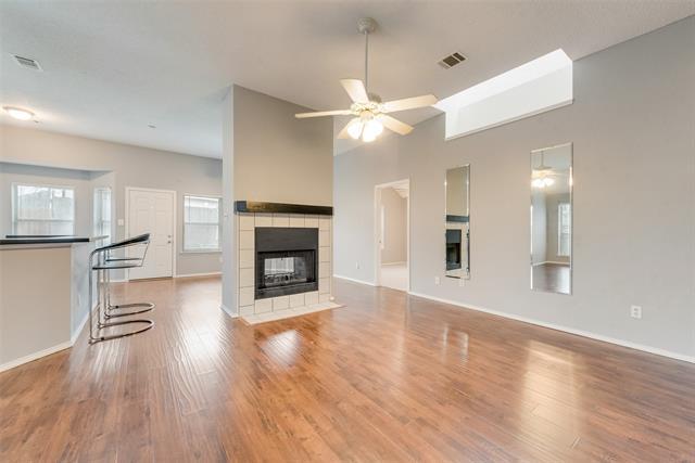 Building Photo - 1220 Royal Crescent Dr