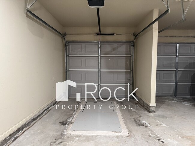 Building Photo - Beautiful 3 Bedroom Home with Study in Westmoore Area of OKC **First Month's Rent FREE**