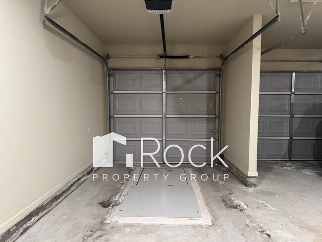 Building Photo - Beautiful 3 Bedroom Home with Study in Westmoore Area of OKC