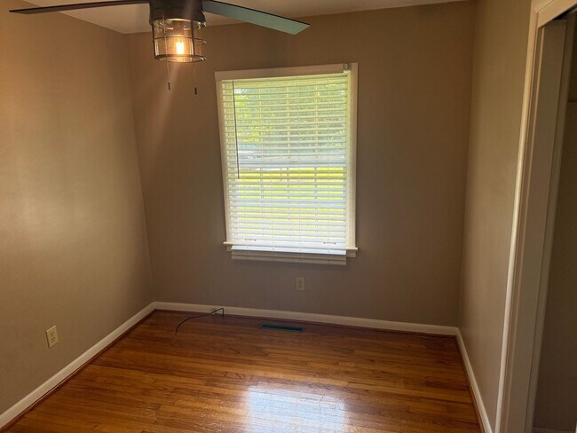 Building Photo - Charming 3-Bedroom Home
