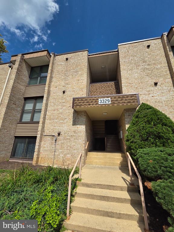 Building Photo - 3329 Huntley Sq Dr