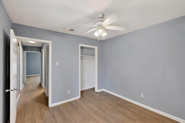 Building Photo - 2211 Sierra Dr