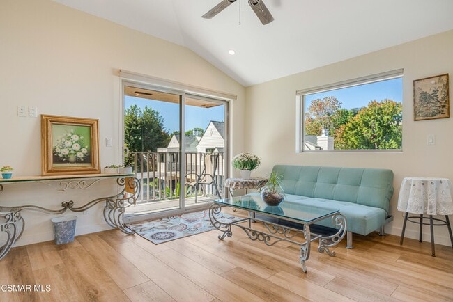 Building Photo - 116 S Glenroy Ave