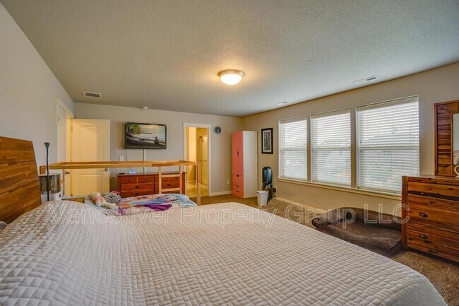 Building Photo - 14303 NE 107th St