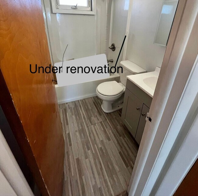 Building Photo - 143 Old Liverpool Rd