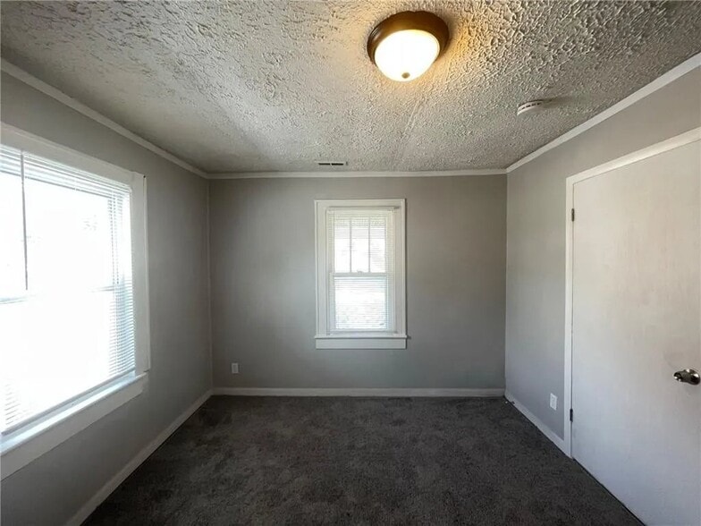 Building Photo - 1434 S Moreland Ave