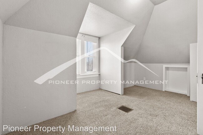 Building Photo - 3 br, 2 bath House - 4700 Tennyson Street