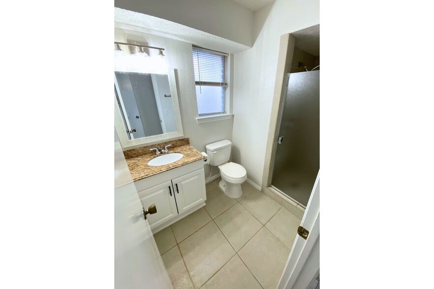 Bathroom with Shower - 2917 Las Palmas Ln