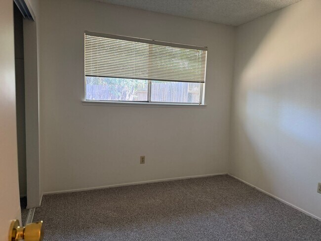 Building Photo - 6172 Peoria Dr