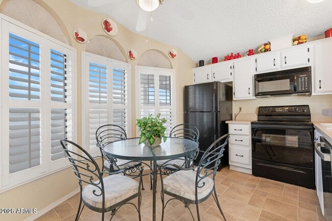 Building Photo - 6114 S Sawgrass Dr