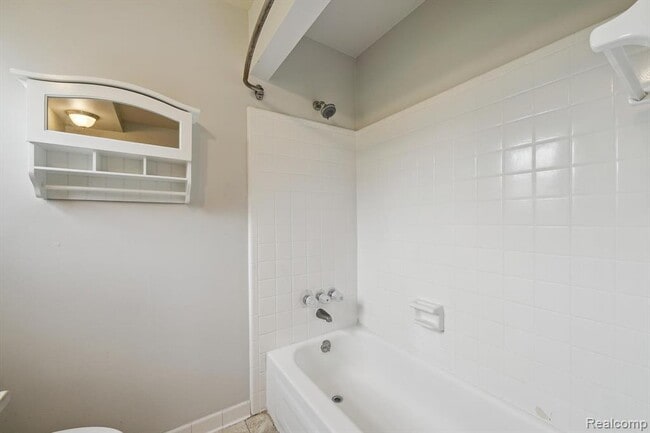 Building Photo - 7302 Parkway Ct