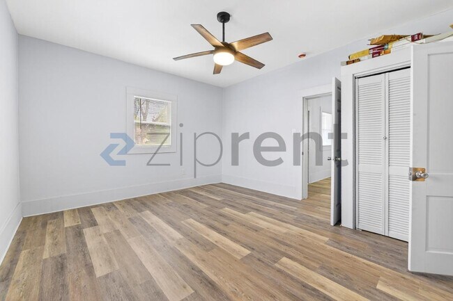 Building Photo - 309 Park St