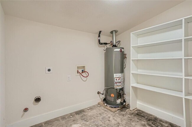 Building Photo - 6204 Shadow Valley Dr