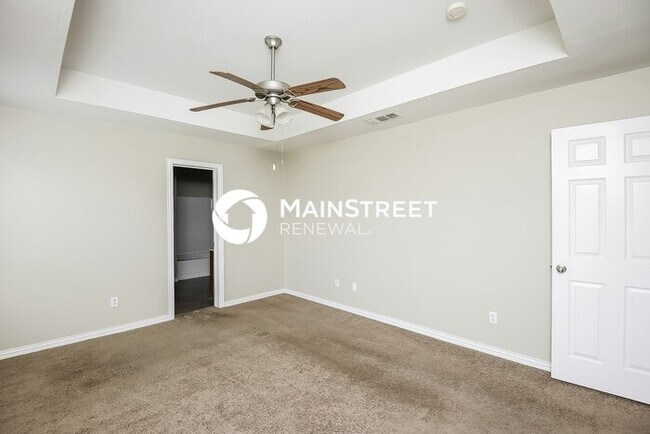Building Photo - 3 Bedroom Pet-Friendly Home in Crowley, TX with Main Street Renewal