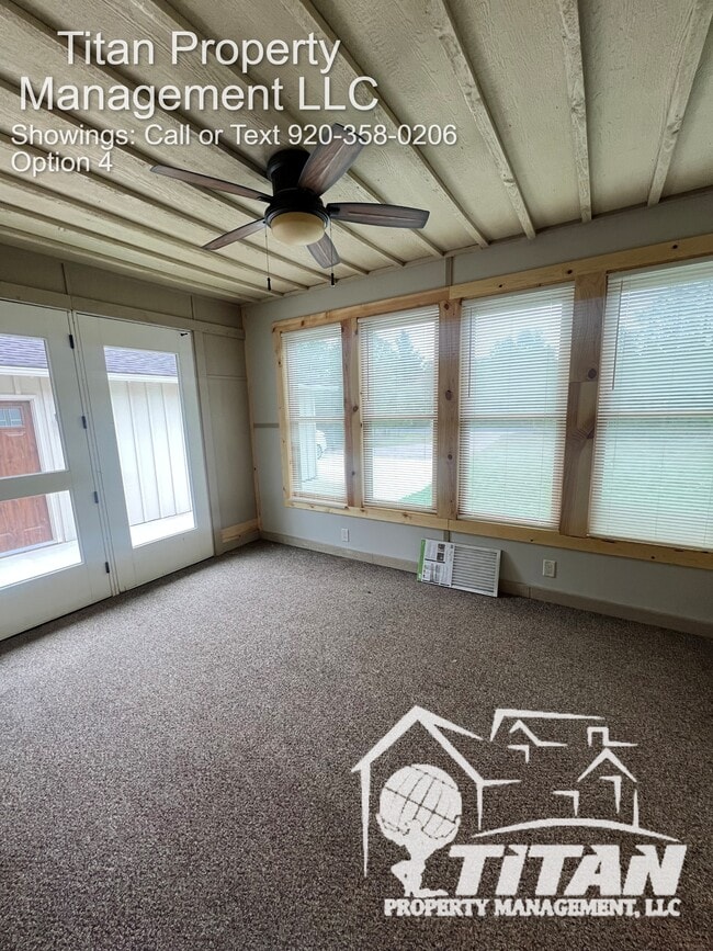 Building Photo - 387 13th Dr