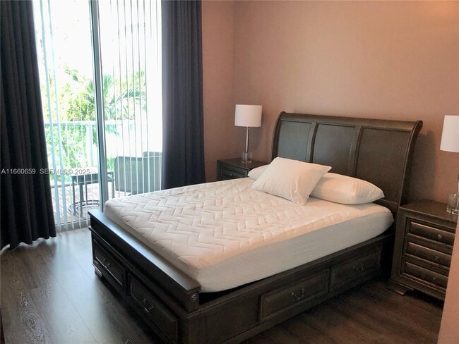 Building Photo - 2681 N Flamingo Rd