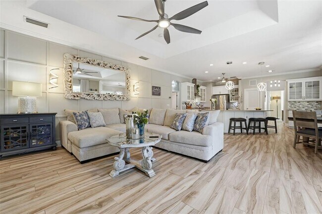 Building Photo - 6331 Yellow Wood Pl