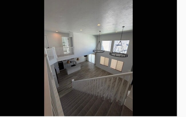 Building Photo - 98 S Serrata Ln