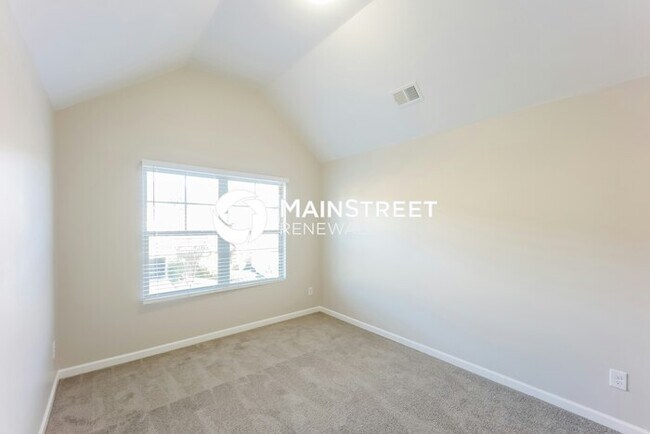 Building Photo - 3 Bedroom Pet-Friendly Home in ATLANTA, GA with Main Street Renewal