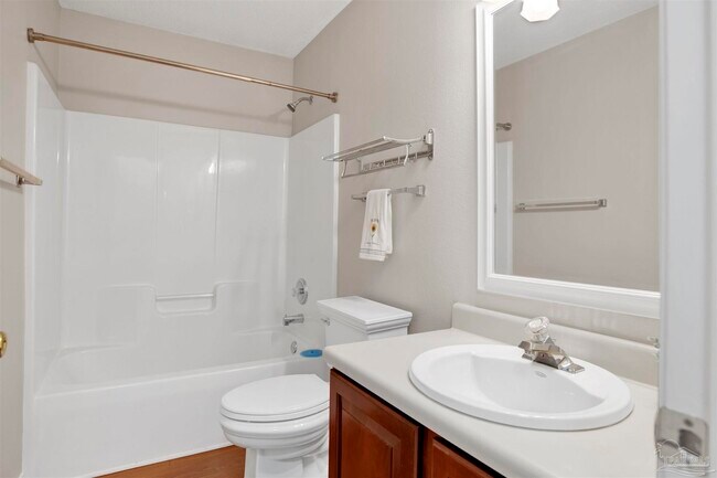 Building Photo - 578 Batten Blvd