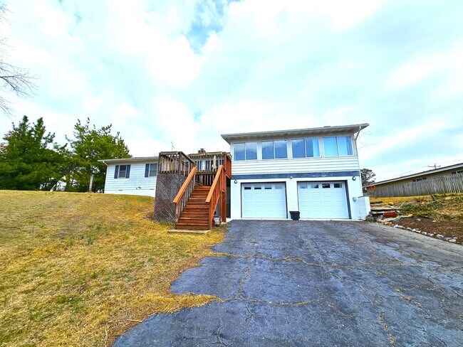 Building Photo - 103 Shawnee Cir