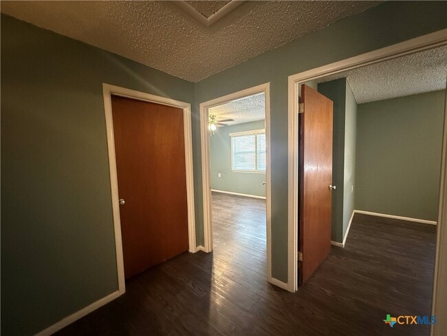 Building Photo - 200 Olsens Acres