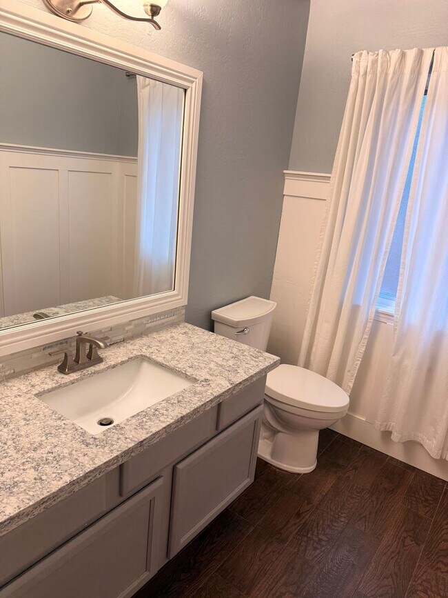 Building Photo - Gorgeous Flagstaff Rental