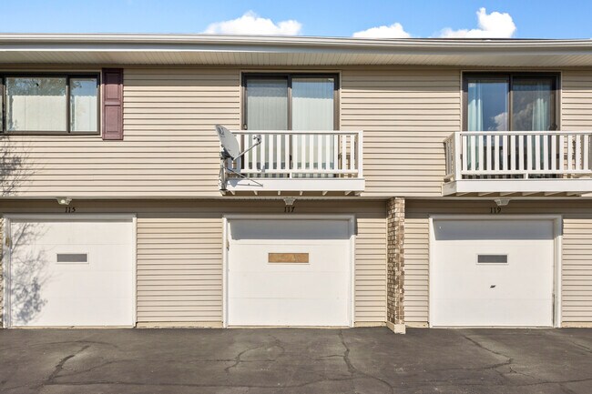 Building Photo - 117 Cotuit Ct