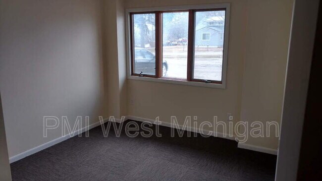 Building Photo - 14532 State St