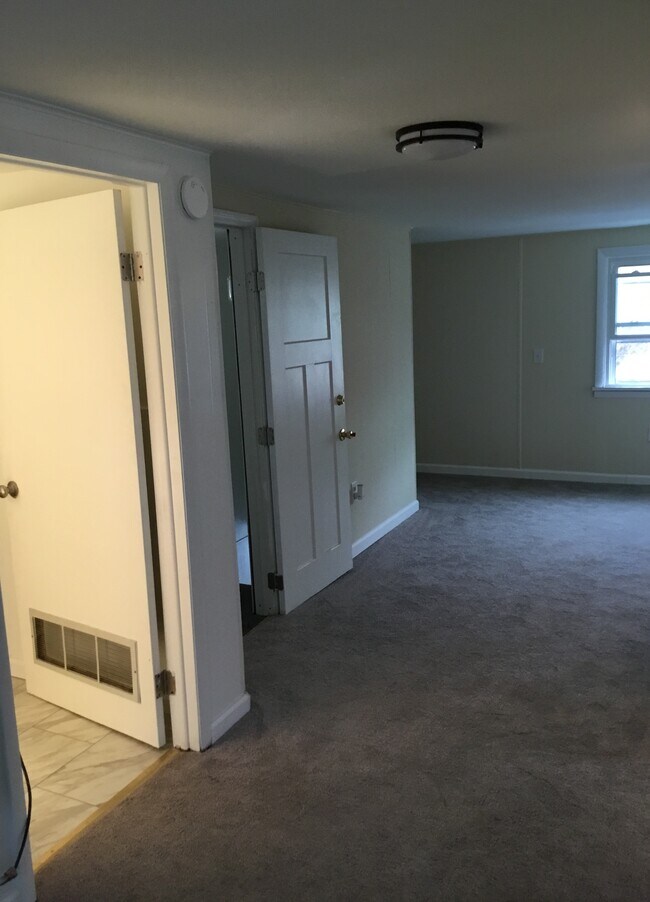 Building Photo - 19-21 Penrose Avenue