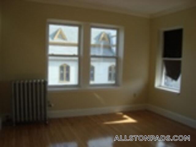 Building Photo - 4 Farrington Ave