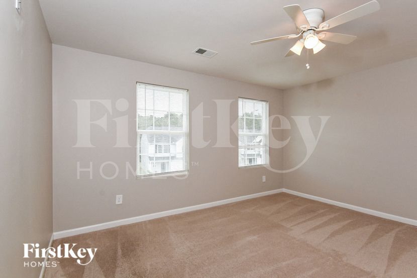 Building Photo - 224 Lantana Crossing