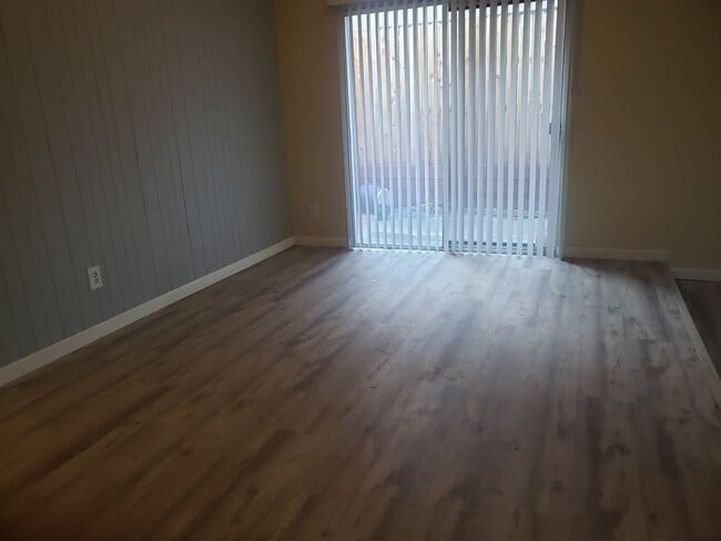 Building Photo - Olympic