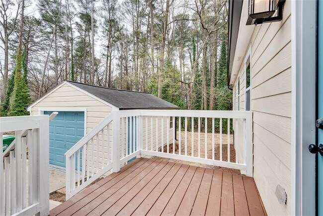 Building Photo - 2575 Barrylynn Dr
