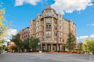 Building Photo - Beautiful Studio In Queen Anne!