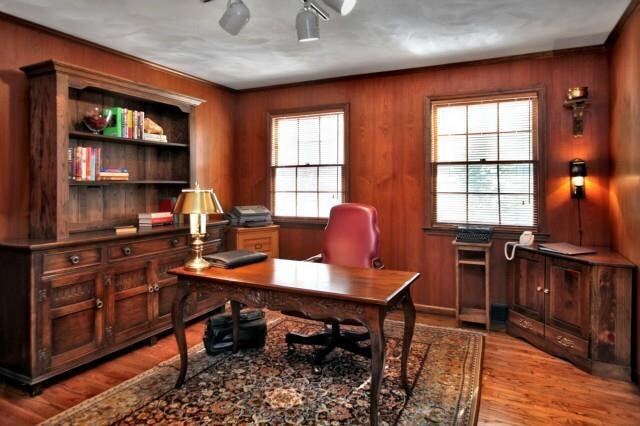 Building Photo - 38 Sturges Cmns