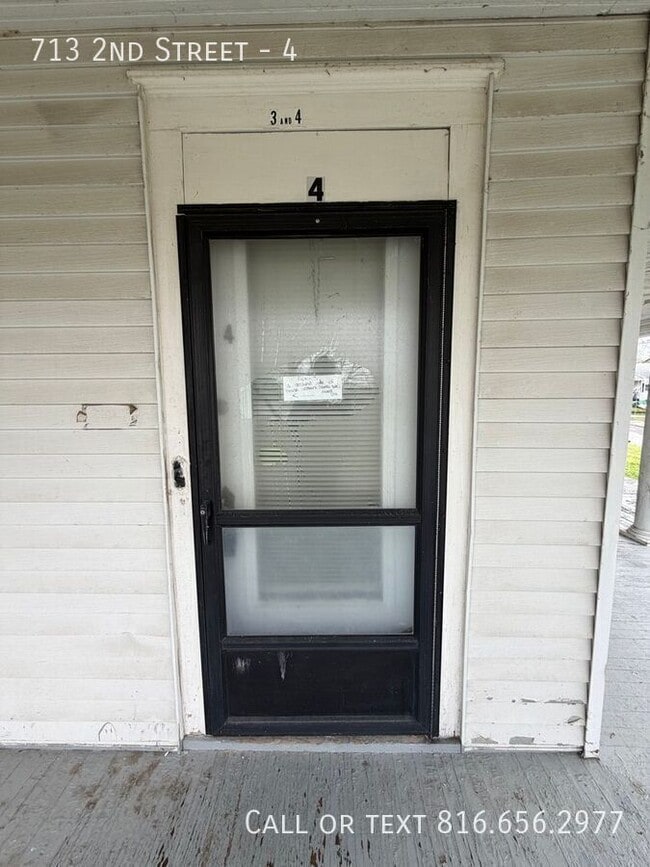 Building Photo - 713 2nd St