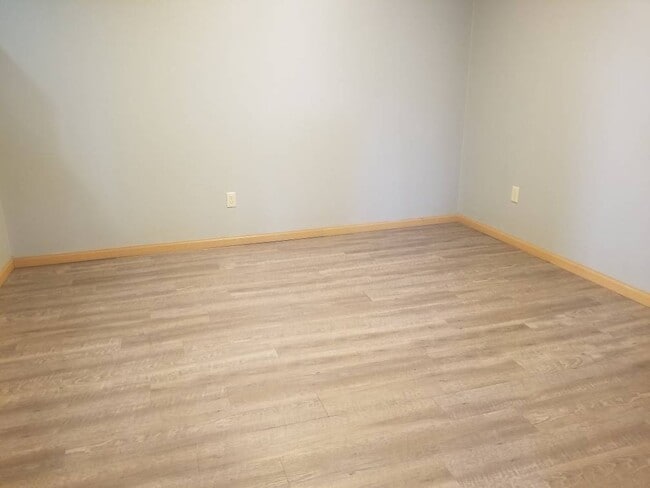 Building Photo - 200 W St Paul St