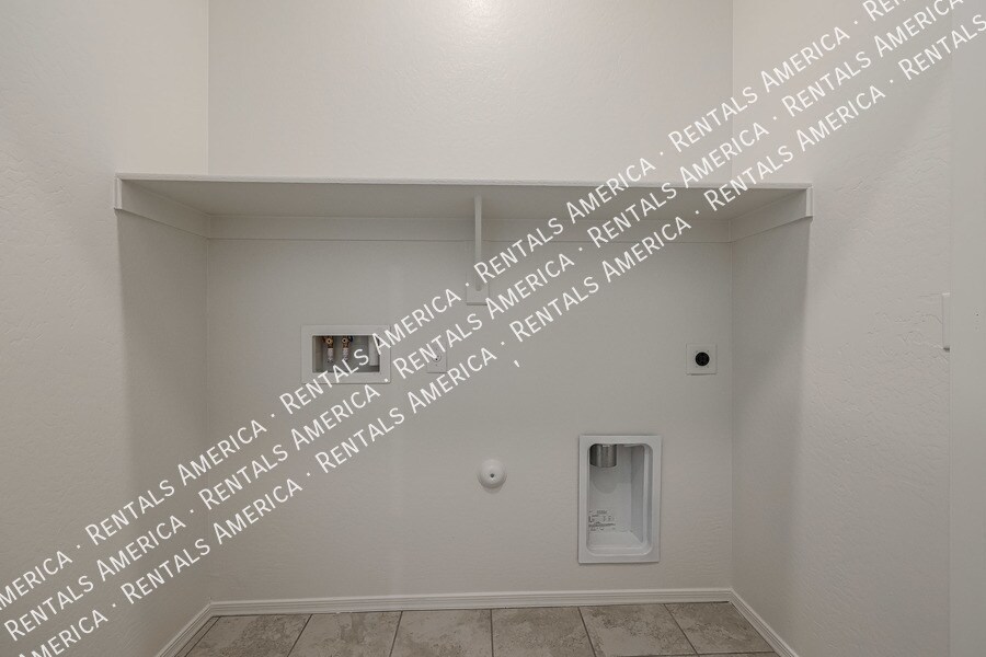 Building Photo - 36506 W San Sisto Ave