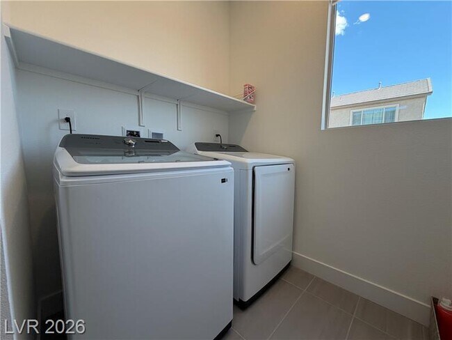 Building Photo - 7346 Pioneer Way