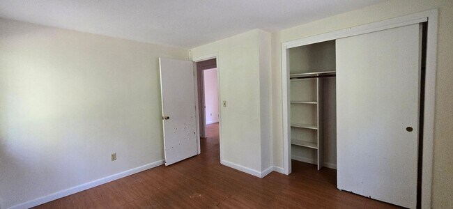 Building Photo - 206-208 Higgins Crowell Road