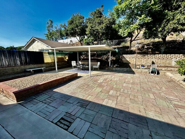 Building Photo - 4830 Elsa Rd