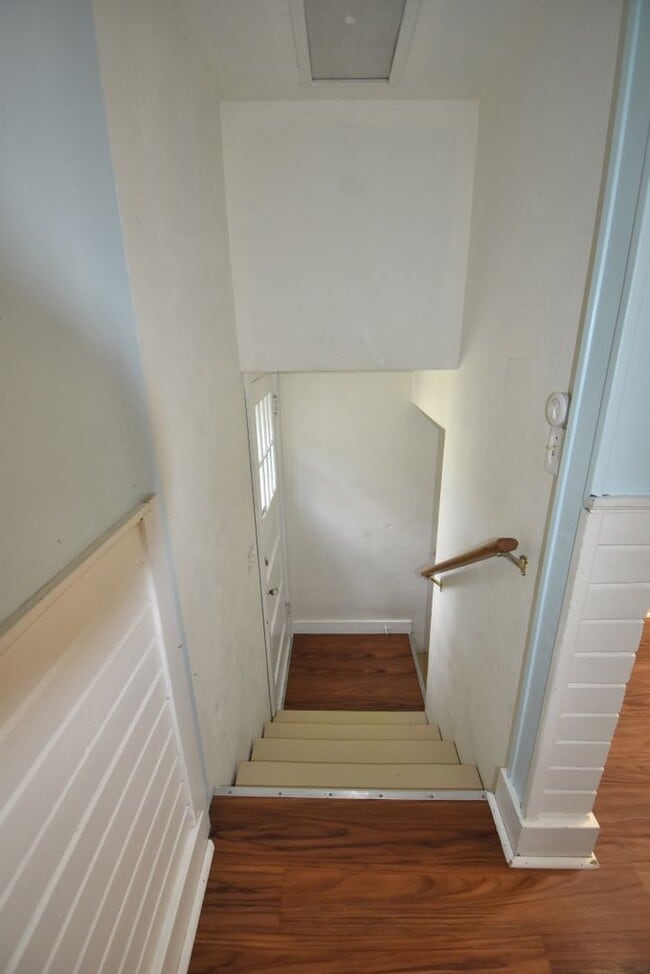 Building Photo - Beautiful Unique Home in Downtown Lebanon!