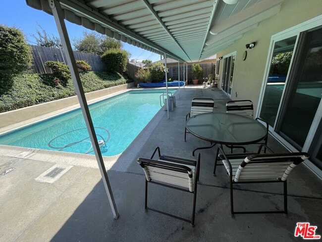 Building Photo - 6606 S Sherbourne Dr