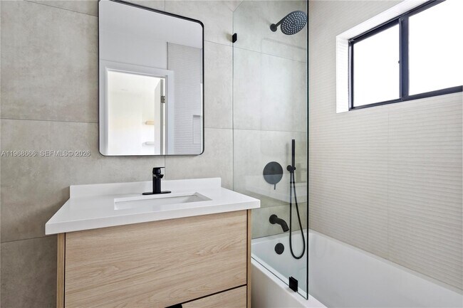 Building Photo - 1618 SW 18th St