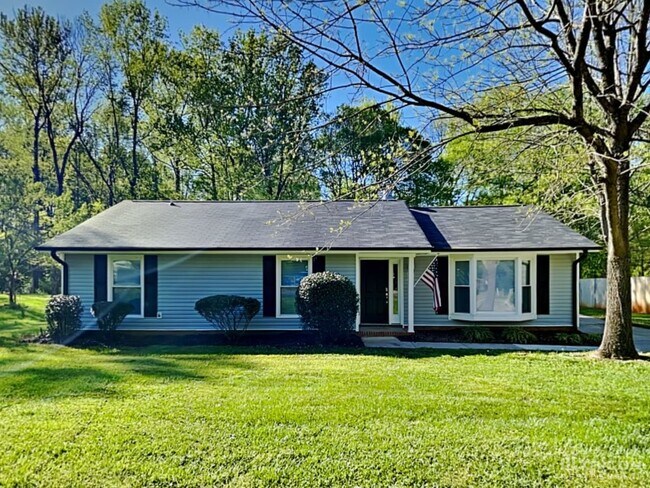 Primary Photo - 5820 Old Meadow Rd