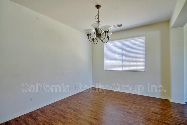 Building Photo - 34567 Spindle Tree St