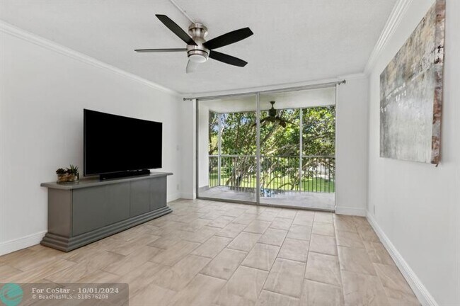 Building Photo - 3000 S Course Dr